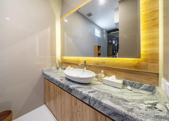 Villa Sundaze - Cozy In Canggu With Private Pool